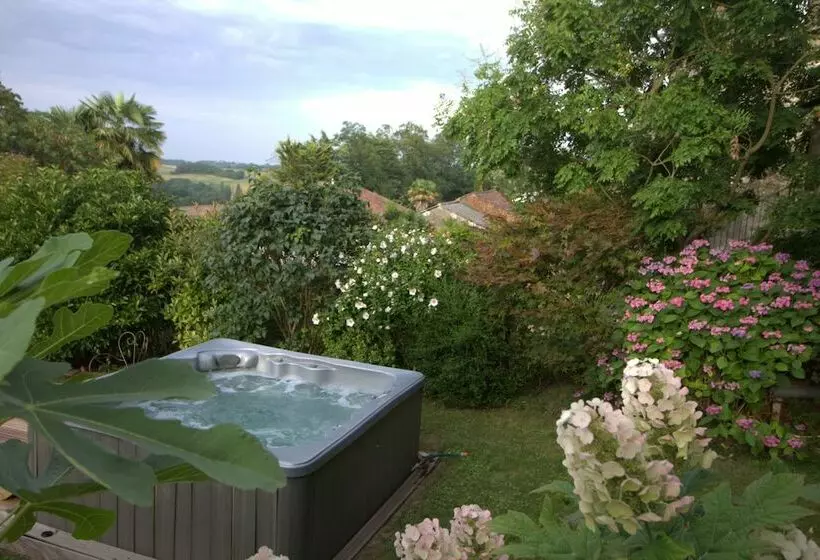 Aamiaismajoitus (B&B) Le Rêve De Baba