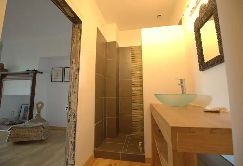 Aamiaismajoitus (B&B) Le Rêve De Baba