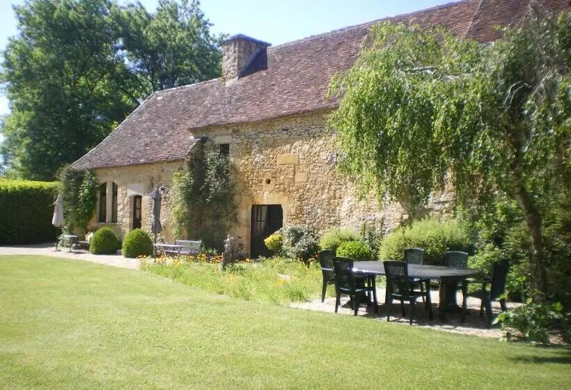 Aamiaismajoitus (B&B) Manoir La Barriere Lot