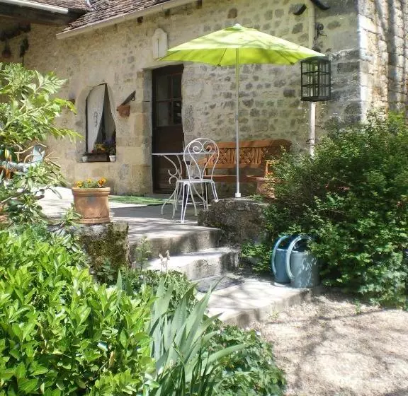 Aamiaismajoitus (B&B) Manoir La Barriere Lot