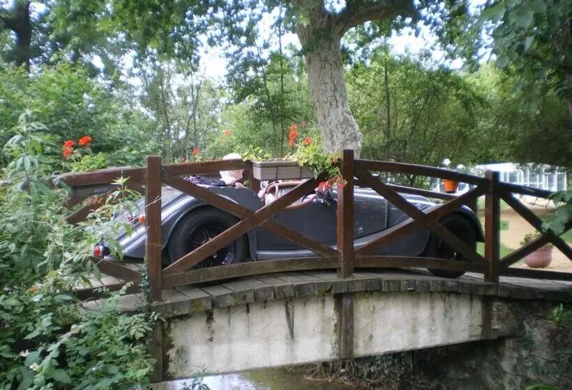Aamiaismajoitus (B&B) Manoir La Barriere Lot