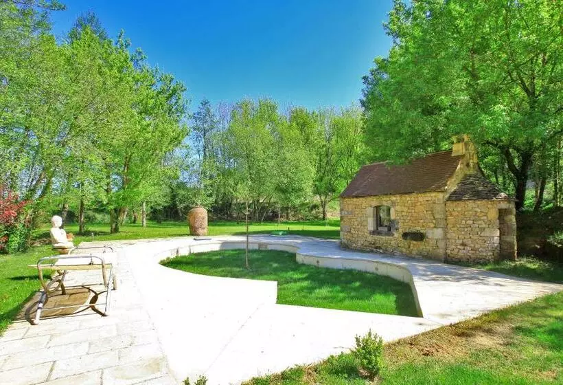 Aamiaismajoitus (B&B) Manoir La Barriere Lot