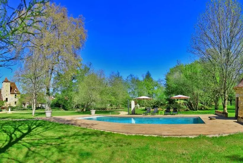 Aamiaismajoitus (B&B) Manoir La Barriere Lot