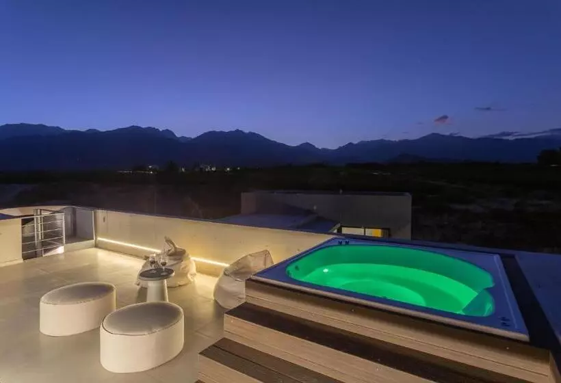 ホテル Casa De Uco Vineyards And Wine Resort