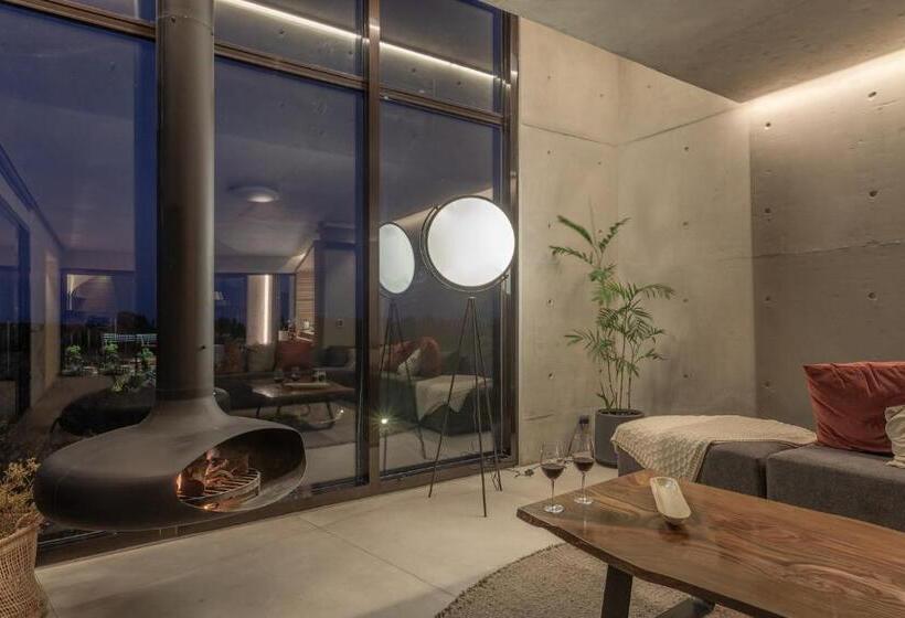 Hotel Casa De Uco Vineyards And Wine Resort