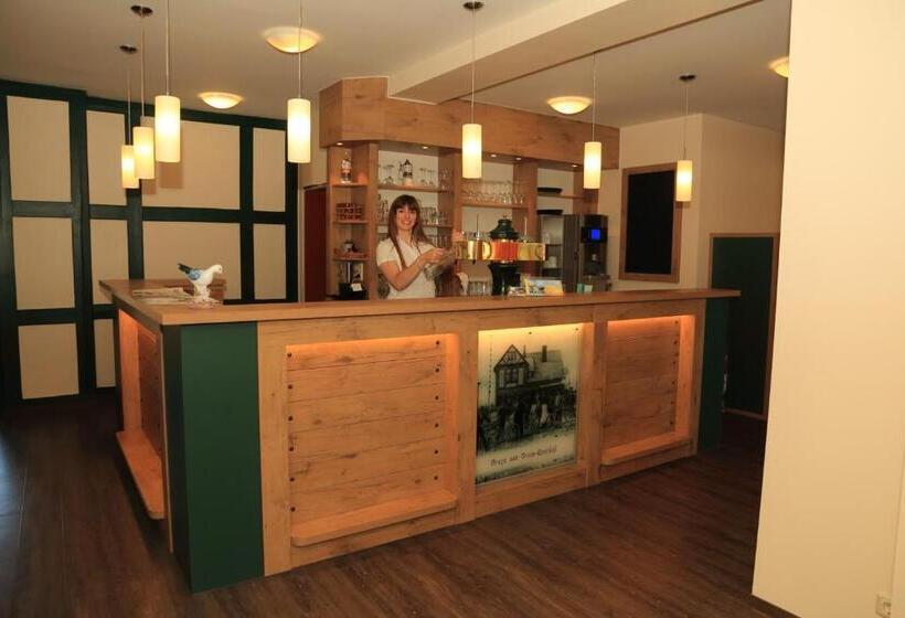 בית מלון כפרי Gasthof & Pension Zum Himmel