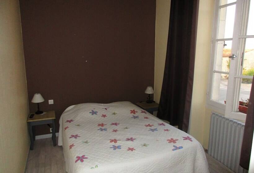 فندق Le Relais De Montils