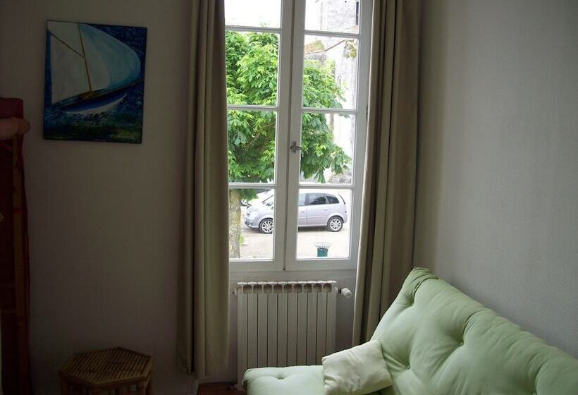 فندق Le Relais De Montils