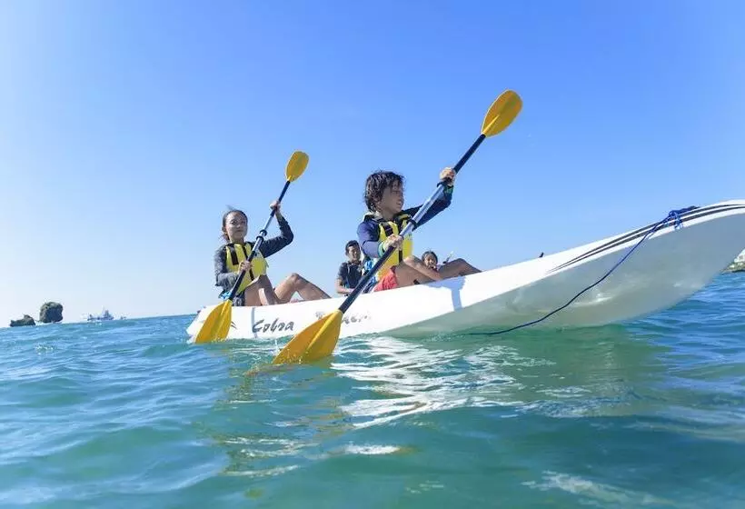 ホテル Low Cost Resort Manza Beach