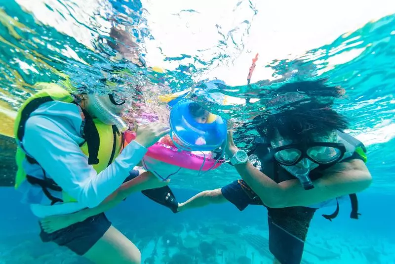 ホテル Low Cost Resort Manza Beach