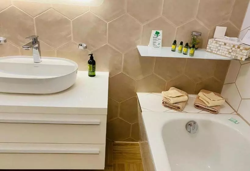 Hotelli Panorama Seeresort & Spa