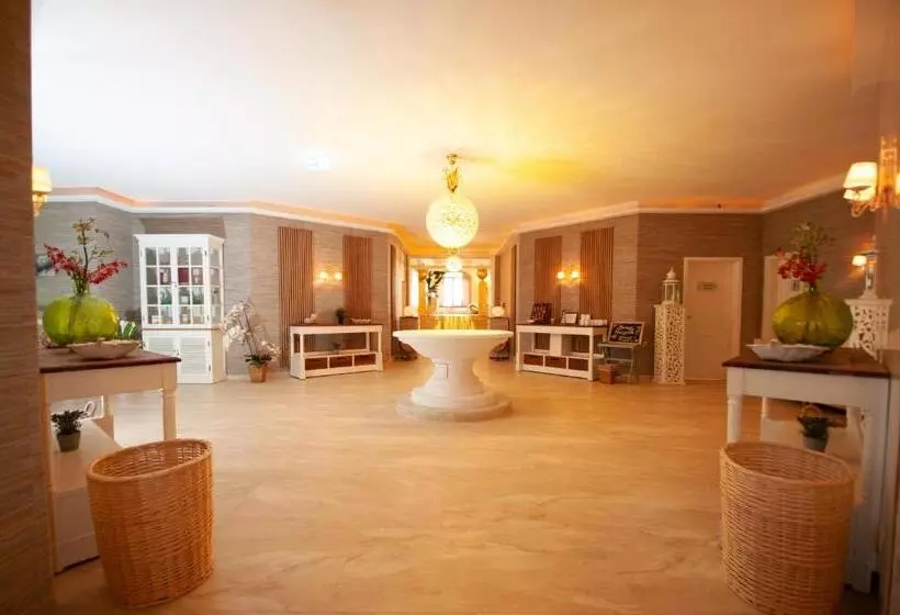 Hotelli Panorama Seeresort & Spa