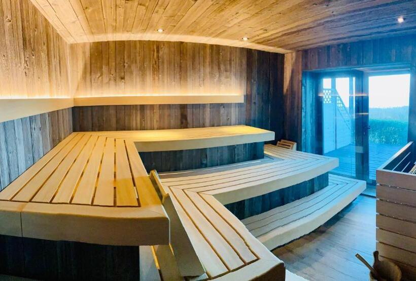 Hotelli Panorama Seeresort & Spa