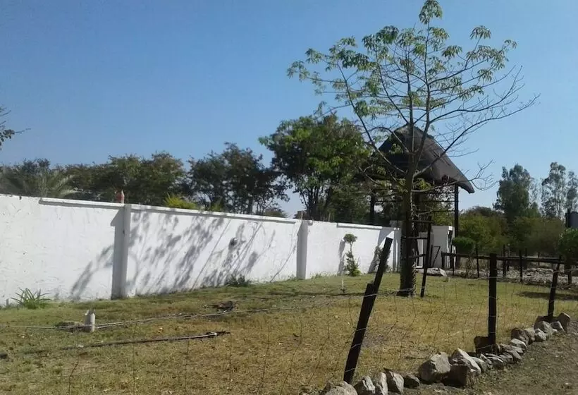 هتل Road View Lodge
