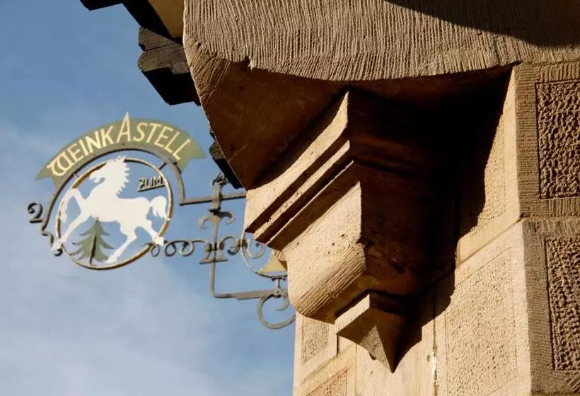 ホテル Weinkastell Zum Weissen Ross
