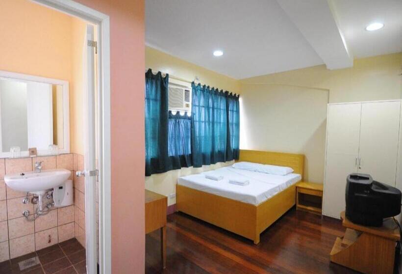 Marbella Leisure Hostel