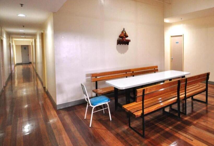 Marbella Leisure Hostel