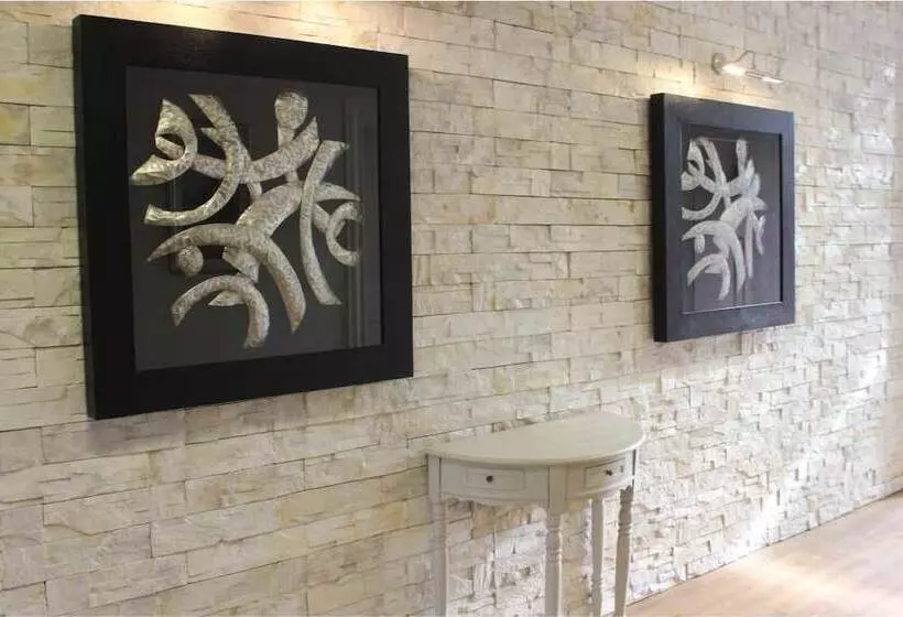 ペンション The Gallery