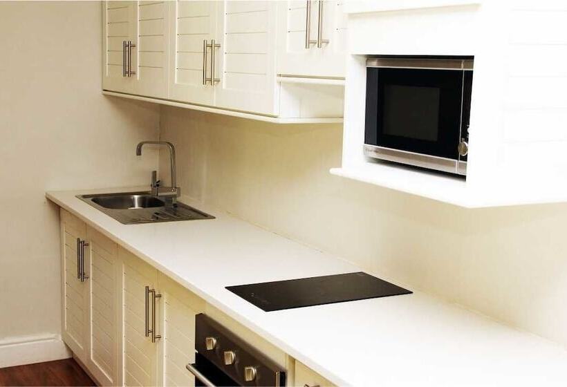 פנסיון The Gallery