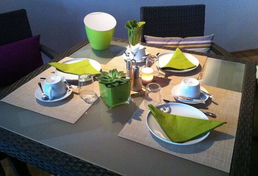 Wohnraum Hotel & Gästehaus