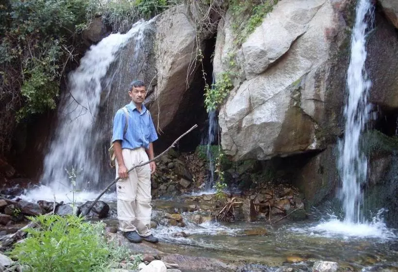 Retkeilymaja Uhum Guesthouse Nuratau Mountain