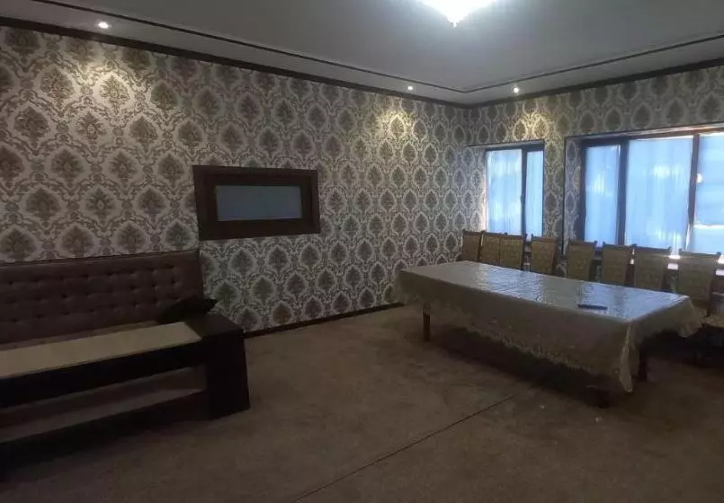 Retkeilymaja Uhum Guesthouse Nuratau Mountain