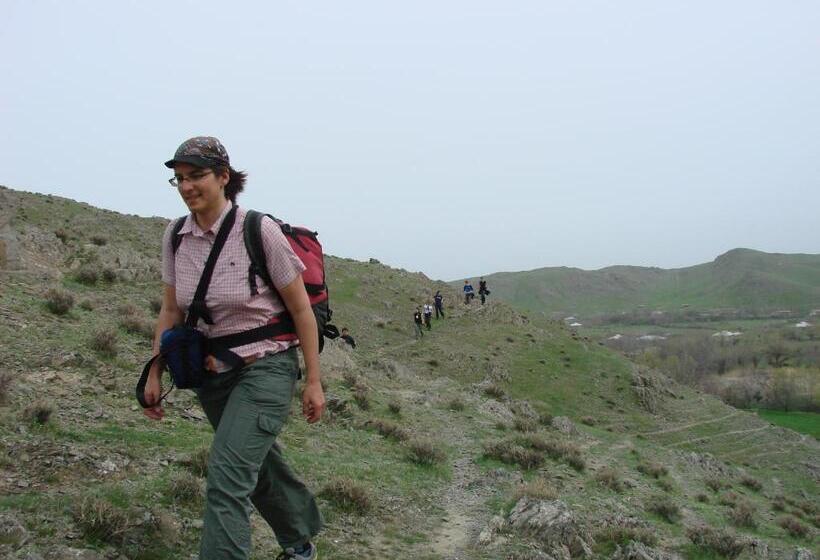 فندق صغير Uhum Guesthouse Nuratau Mountain