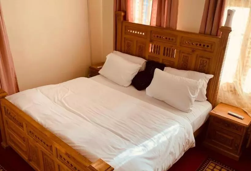 تختخواب و صبحانه Bottleneck Lodges