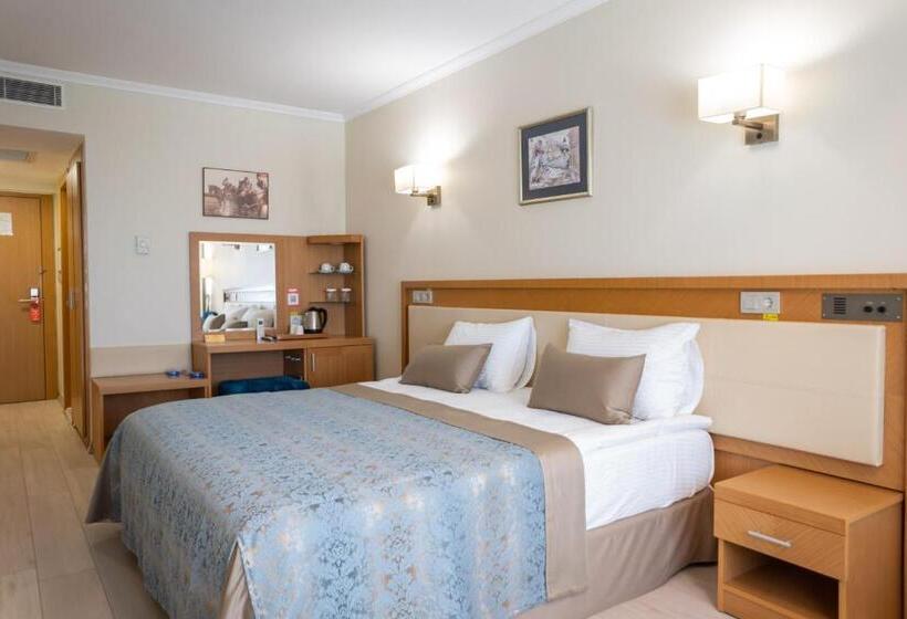 تختخواب و صبحانه Patalya Lakeside Resort