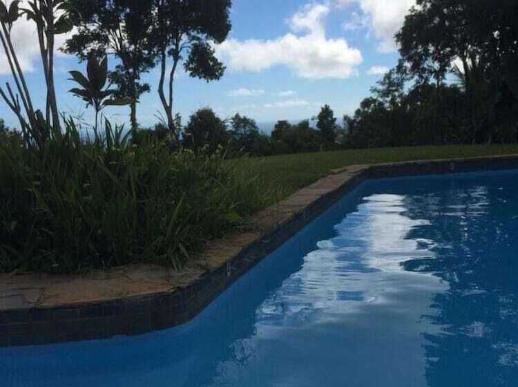 تختخواب و صبحانه Serenity Rainforest Retreat