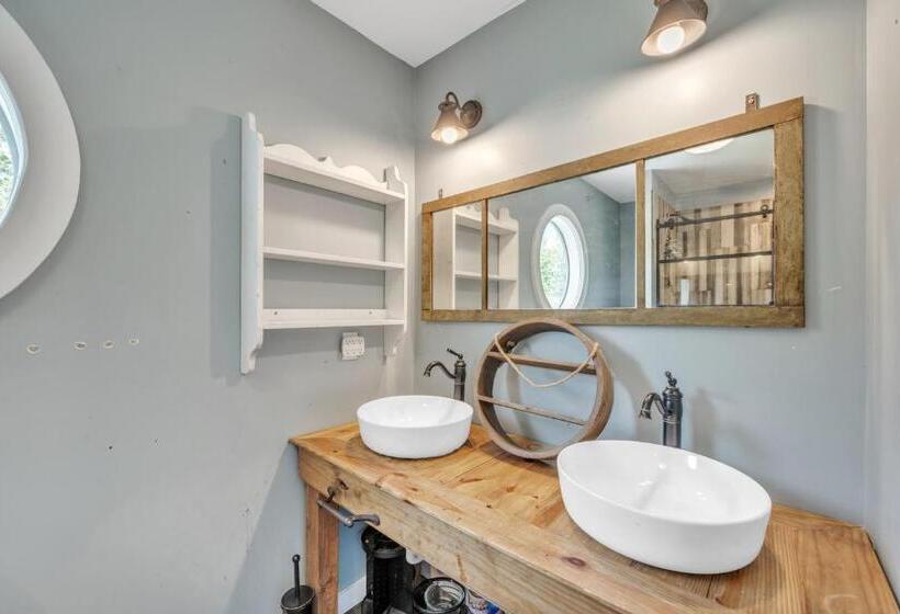 בית מלון כפרי Country Solitude Close To The Beach Farmhouse