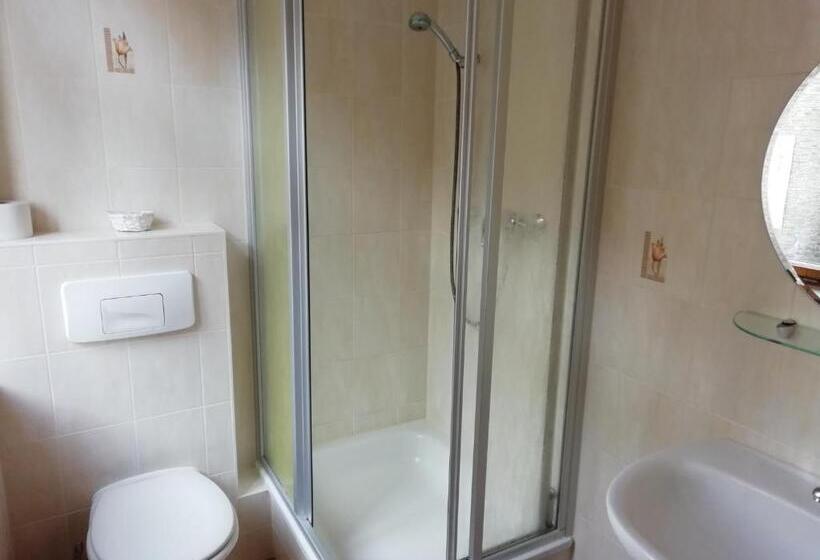 ホテル Gaststätte & Pension Zum Türmer