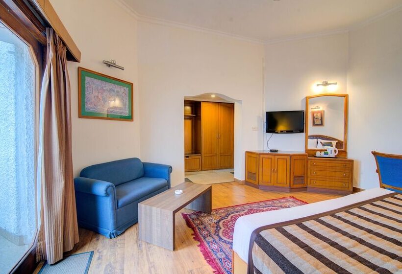 בית מלון כפרי Timber Trail Resort