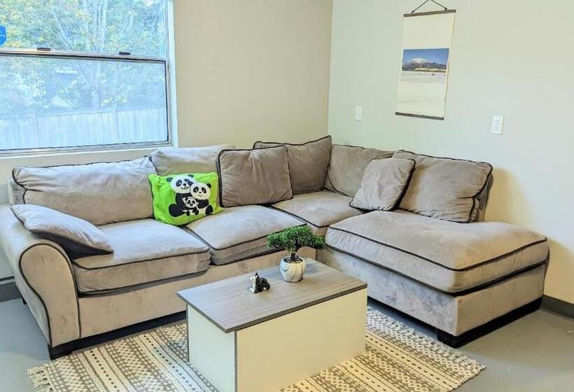 Panzió Private Guest Suite In West Bellevue Home