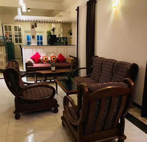 پانسیون Winston Dutch Canal Villa Guest House