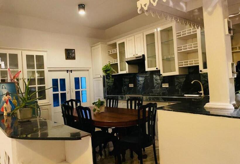 펜션 Winston Dutch Canal Villa Guest House