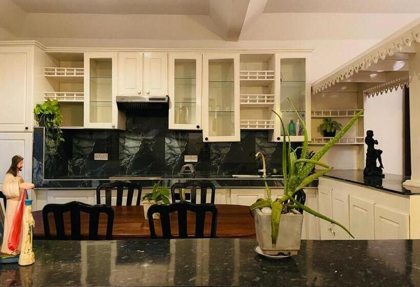 펜션 Winston Dutch Canal Villa Guest House