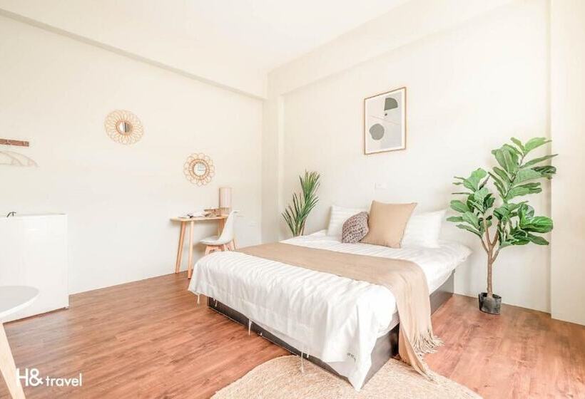 تختخواب و صبحانه H& 嶼光風格旅店 L 彩虹石榴 L 囍福園閤