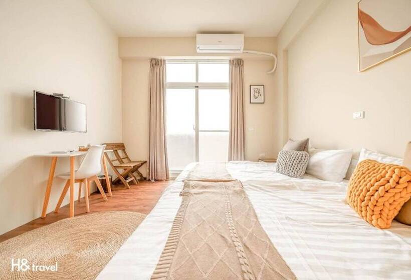 تختخواب و صبحانه H& 嶼光風格旅店 L 彩虹石榴 L 囍福園閤