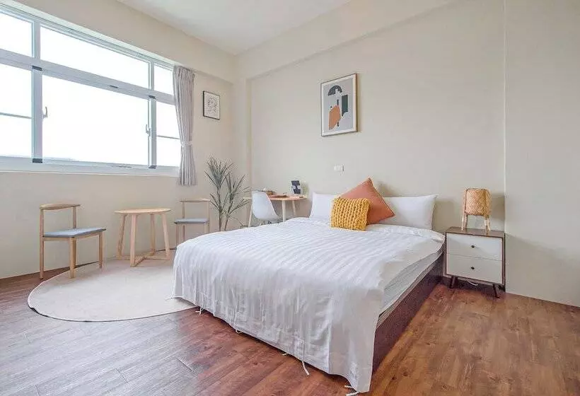 تختخواب و صبحانه Taitung Yu Krung Smart Stay