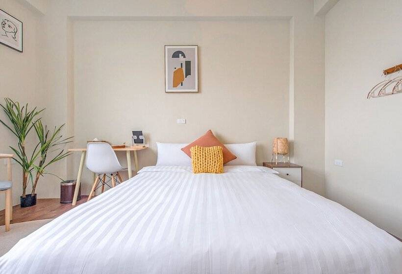 تختخواب و صبحانه H& 嶼光風格旅店 L 彩虹石榴 L 囍福園閤