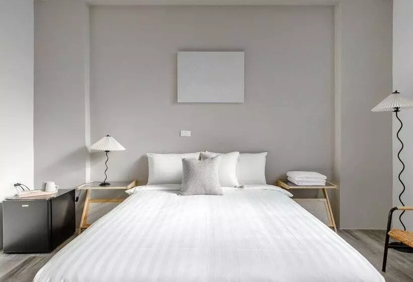 تختخواب و صبحانه Taitung Yu Krung Smart Stay