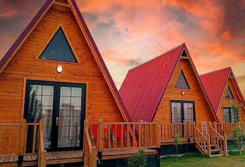 تختخواب و صبحانه Noel Bungalov Cafe