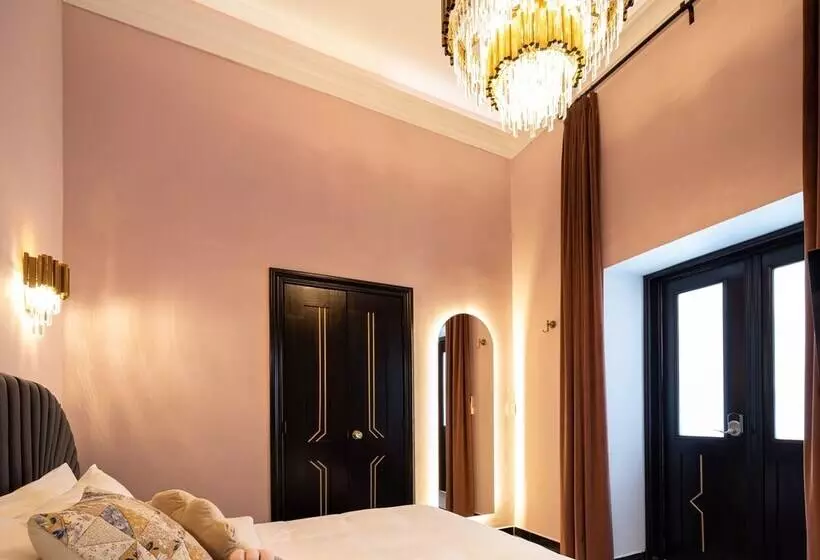 Holt's Hotel De Mi Independencia