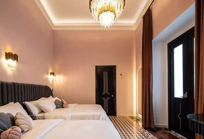 Holt's Hotel De Mi Independencia