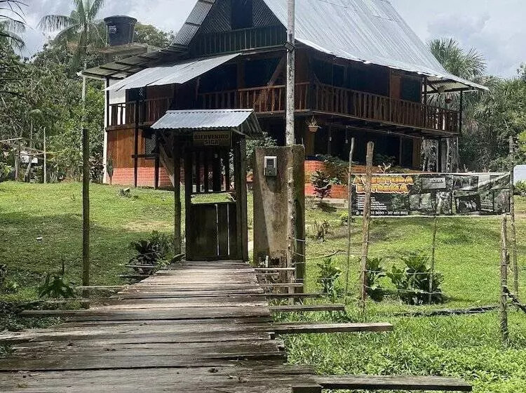 هتل Cabanas Takana