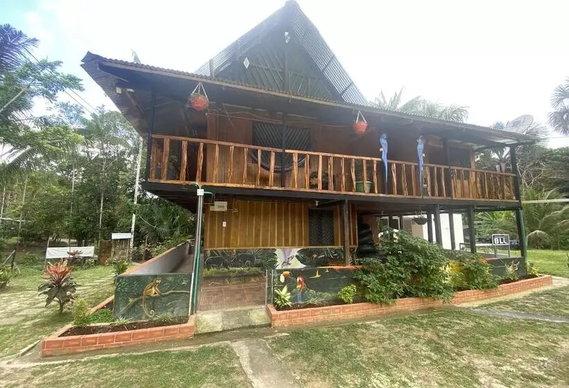هتل Cabanas Takana
