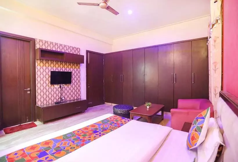 Hotelli Fabexpress Divine Inn