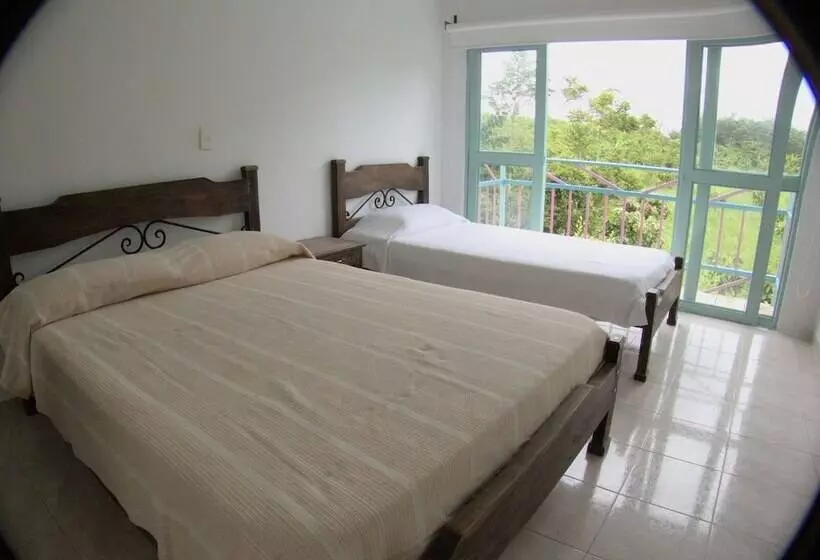 Hotelli La Posada Circa