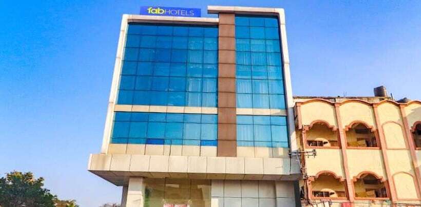 Hotelli Rainbow Express By Fab